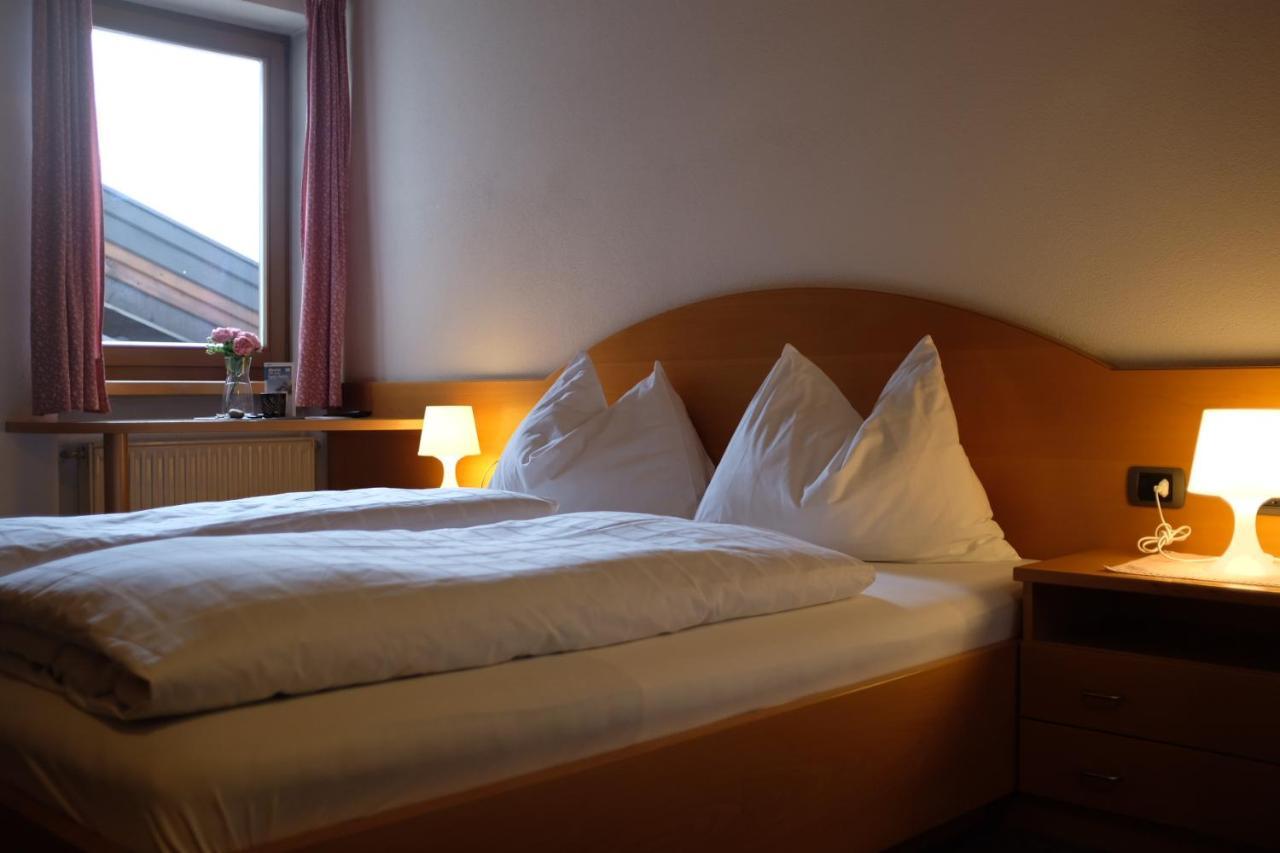 Garni Trojer Hotel Campo Tures Bagian luar foto