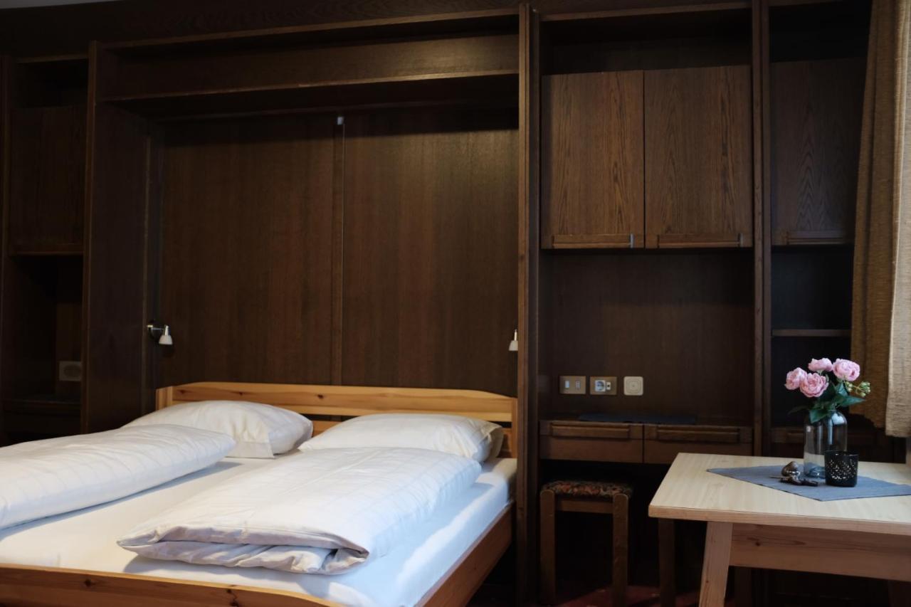 Garni Trojer Hotel Campo Tures Bagian luar foto