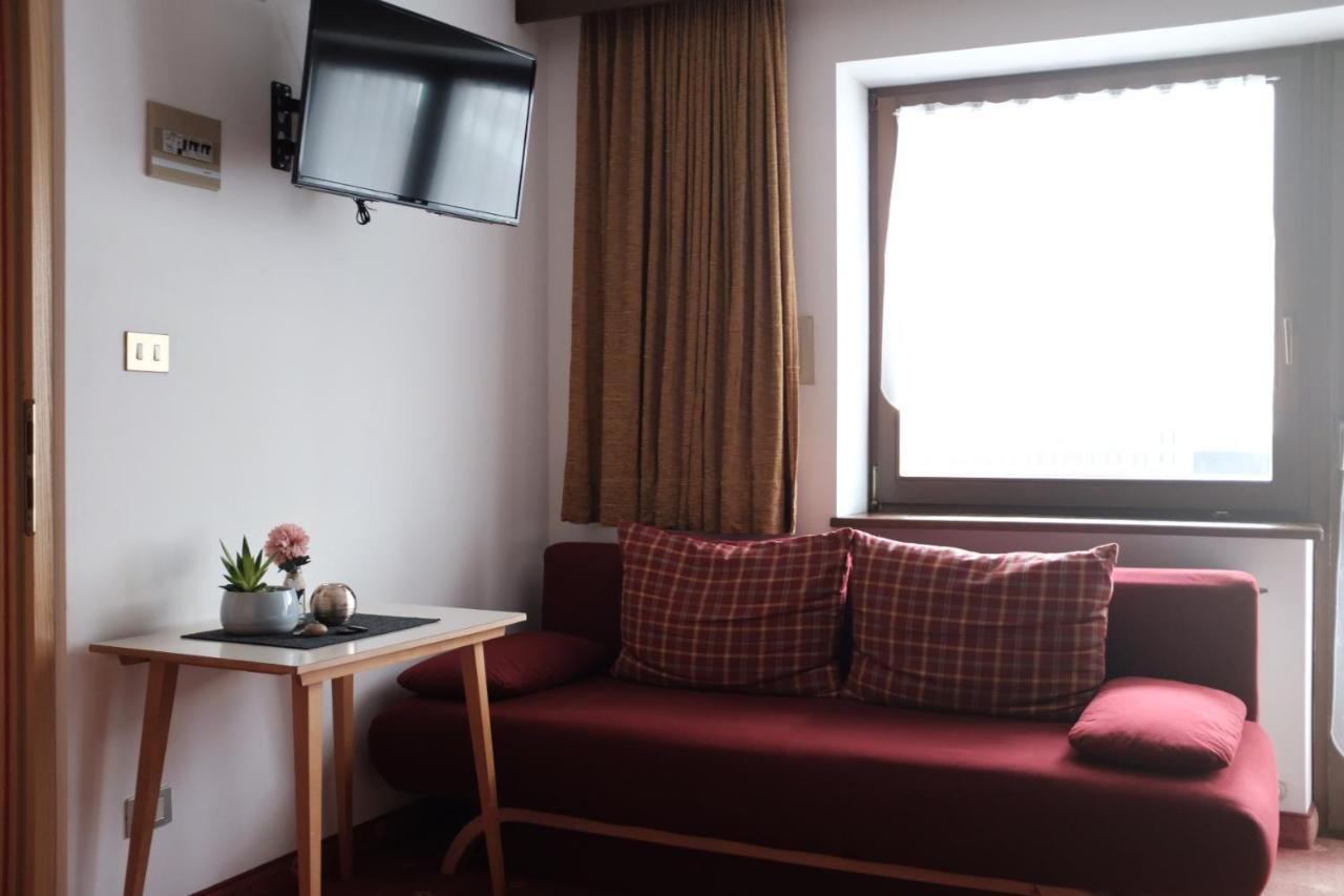 Garni Trojer Hotel Campo Tures Bagian luar foto